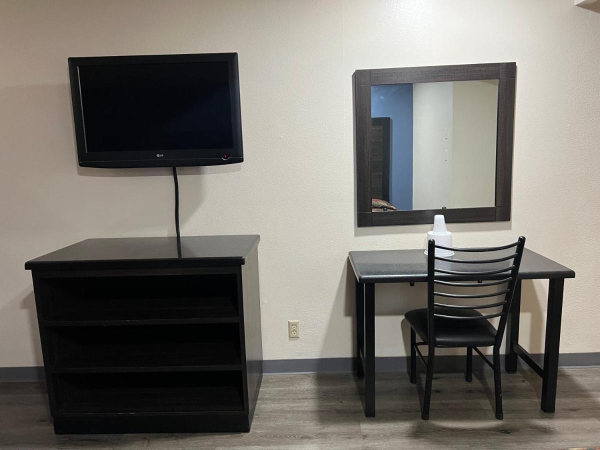 Economy Inn Фресно Экстерьер фото