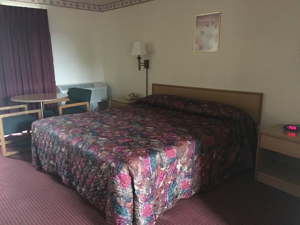 Economy Inn Фресно Экстерьер фото