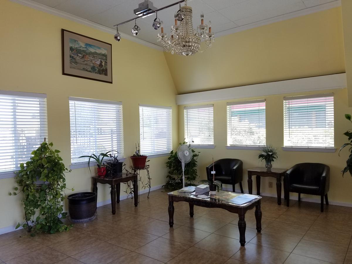 Economy Inn Фресно Экстерьер фото