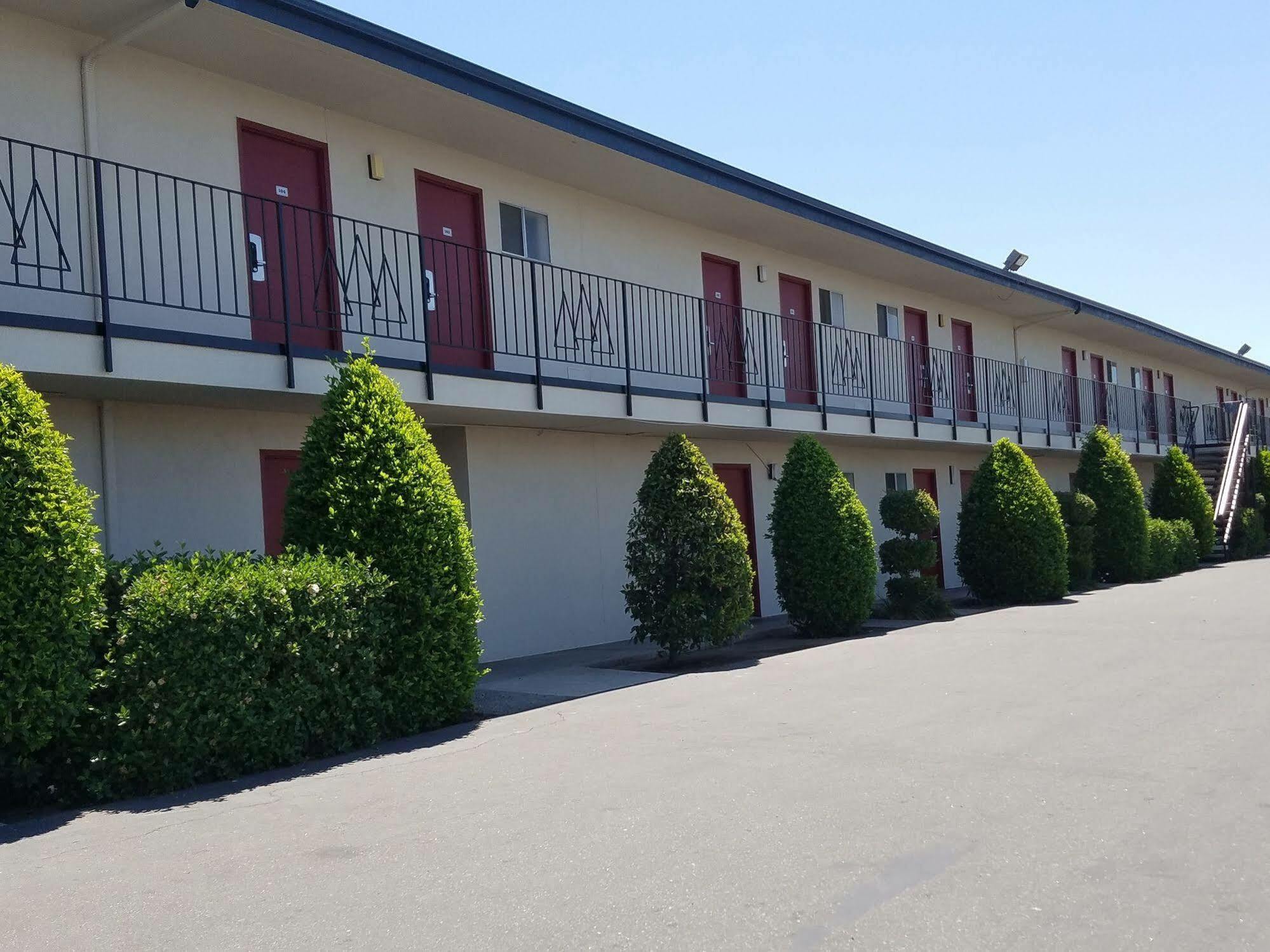 Economy Inn Фресно Экстерьер фото